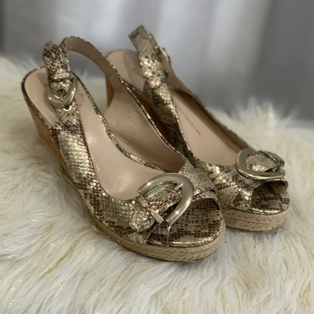 Franco Sarto the Kendra gold tone sandals 6.5M